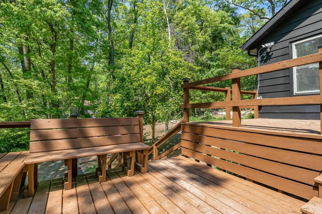 ולפראיסו Black Cabin Getaway In Woods I Valpo מראה חיצוני תמונה