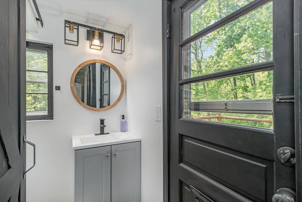 ולפראיסו Black Cabin Getaway In Woods I Valpo מראה חיצוני תמונה