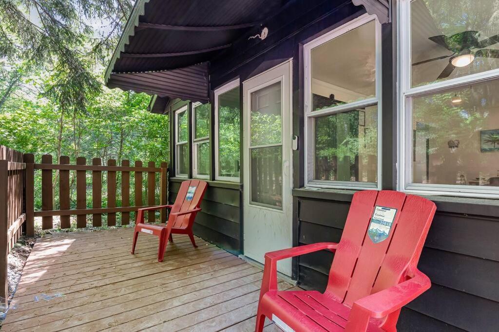 ולפראיסו Black Cabin Getaway In Woods I Valpo מראה חיצוני תמונה